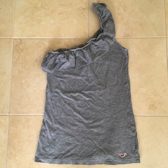 HOLLISTER | One-Shoulder Ruffle Ribbed Top - Picture 2 of 3